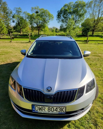 Skoda Octavia cena 61900 przebieg: 169000, rok produkcji 2017 z Trzebiatów małe 172